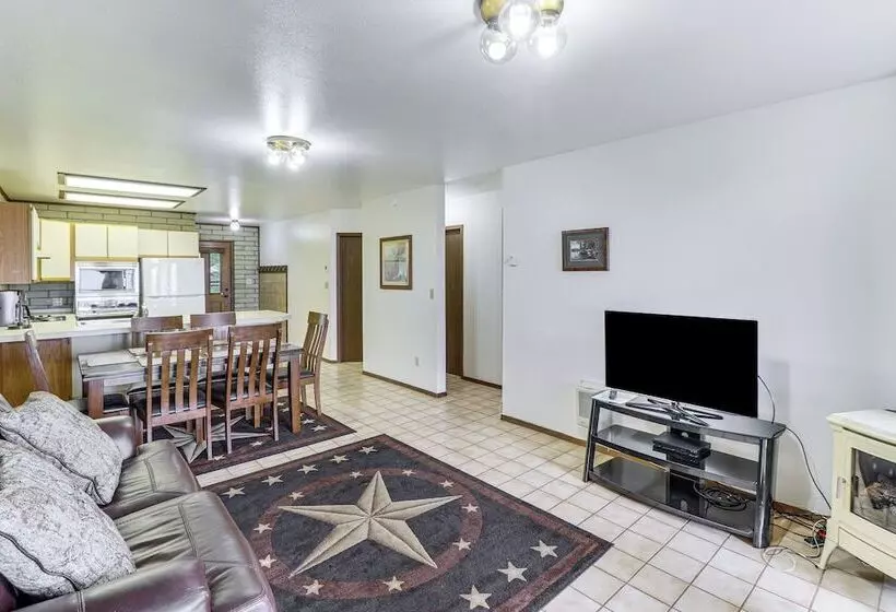 Flathead Lake Views: Scenic & Spacious Retreat!