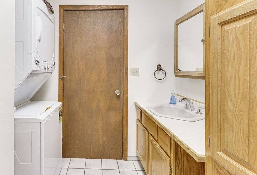 Flathead Lake Views: Scenic & Spacious Retreat!