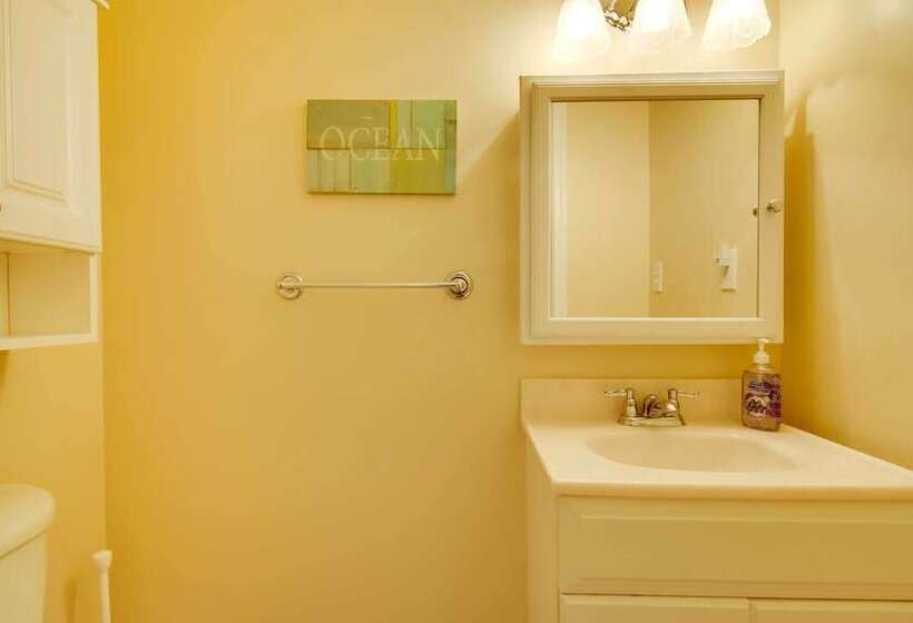 Walk To Beaches: Family Getaway In Bethany Beach!