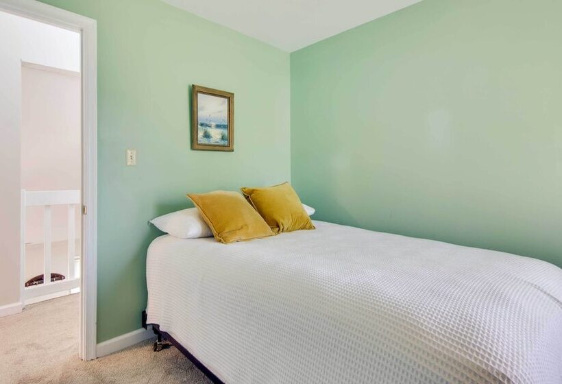 Walk To Beaches: Family Getaway In Bethany Beach!