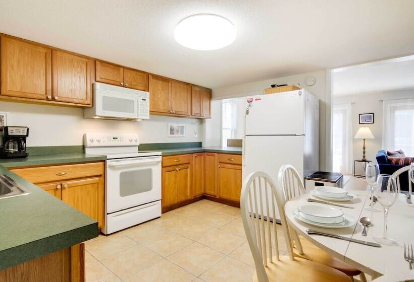 Walk To Beaches: Family Getaway In Bethany Beach!