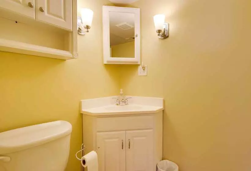 Walk To Beaches: Family Getaway In Bethany Beach!