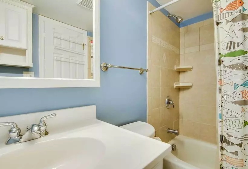 Walk To Beaches: Family Getaway In Bethany Beach!