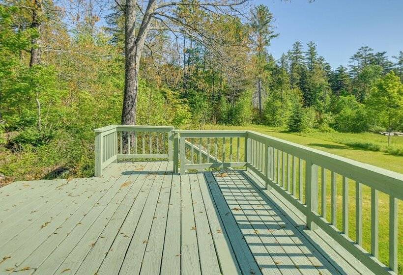 Spacious Home On Bear Camp River In Tamworth!