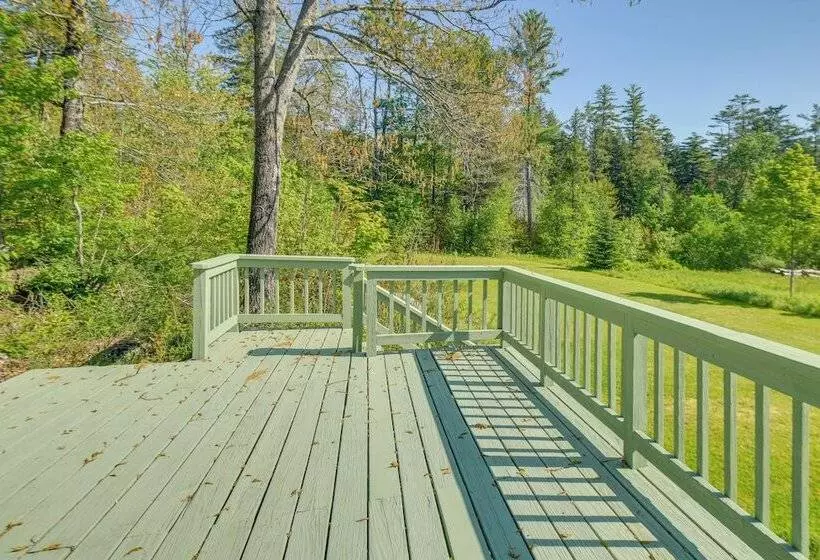 Spacious Home On Bear Camp River In Tamworth!