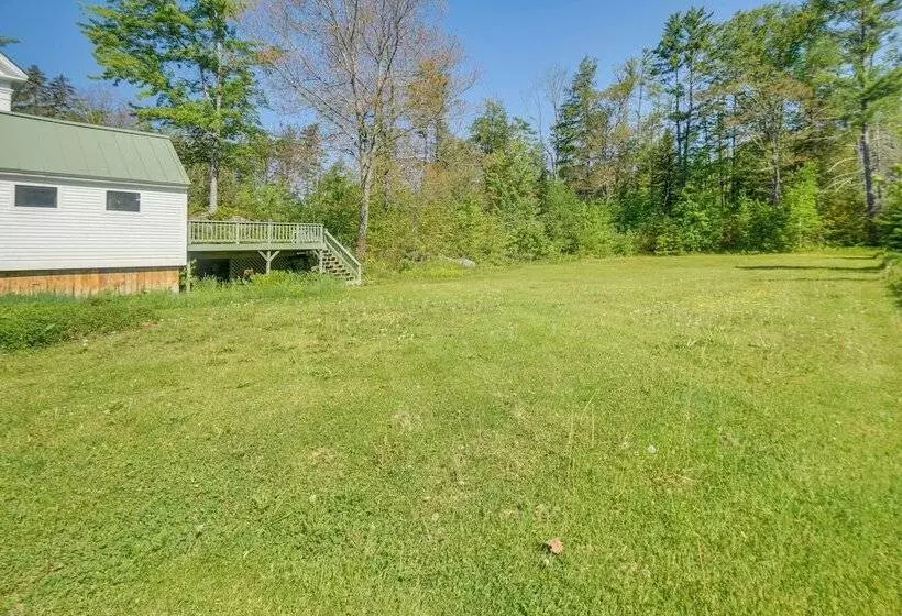 Spacious Home On Bear Camp River In Tamworth!