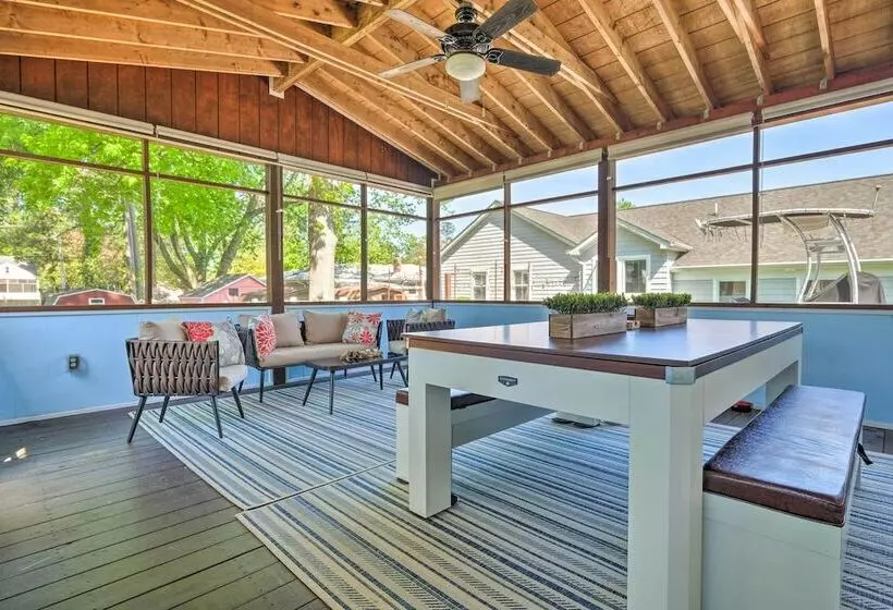 Waterfront North Beach Home ~ 2 Mi To Beach!