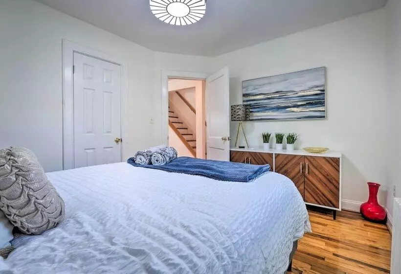 Waterfront North Beach Home ~ 2 Mi To Beach!