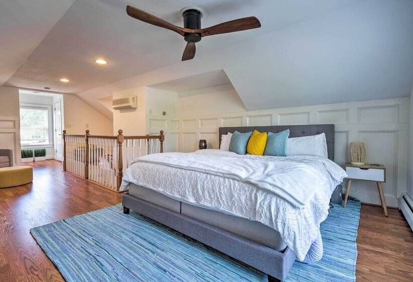 Waterfront North Beach Home ~ 2 Mi To Beach!