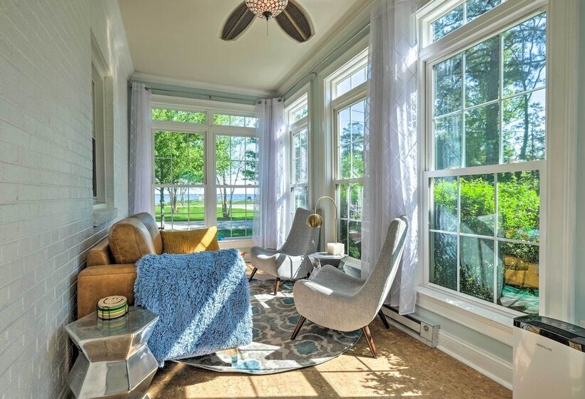 Waterfront North Beach Home ~ 2 Mi To Beach!