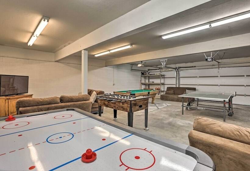 Boho Chic Home W/ Game Room Near Lake Gregory!
