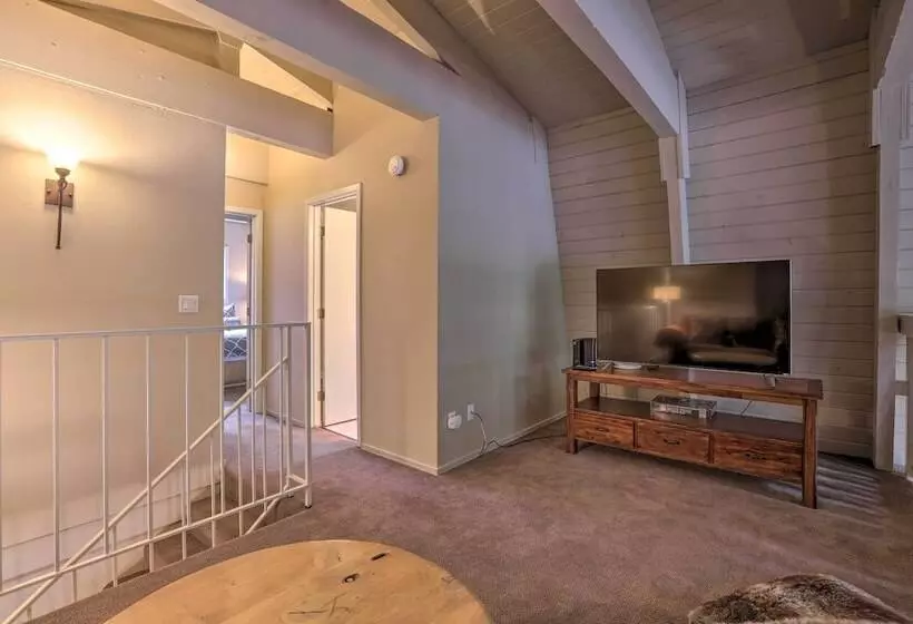 Near Skiing & Hiking: Carnelian Bay Cabin