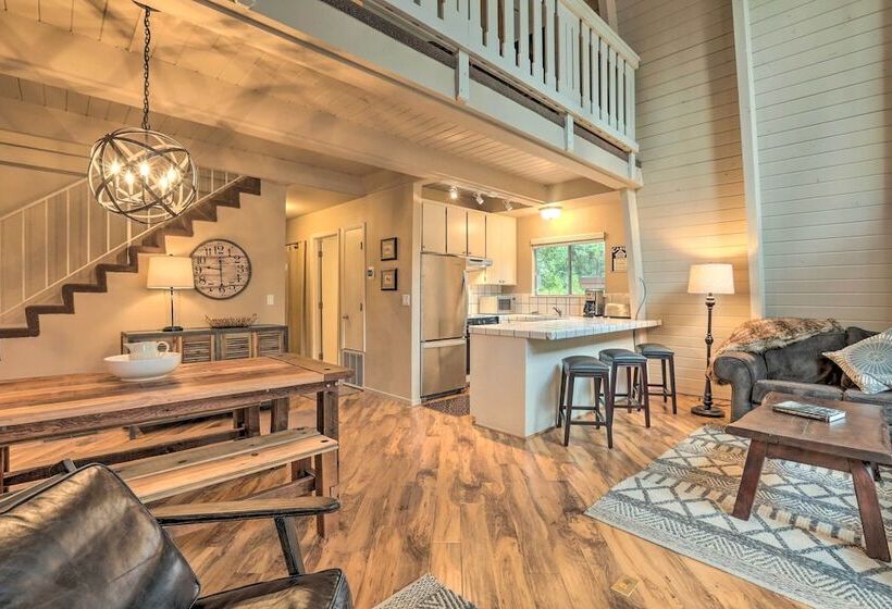 Near Skiing & Hiking: Carnelian Bay Cabin