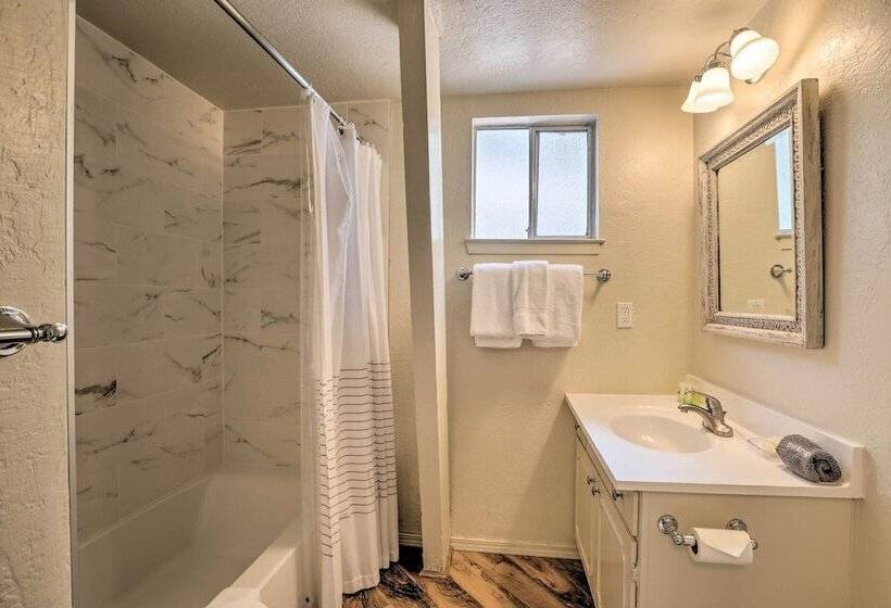 Near Skiing & Hiking: Carnelian Bay Cabin