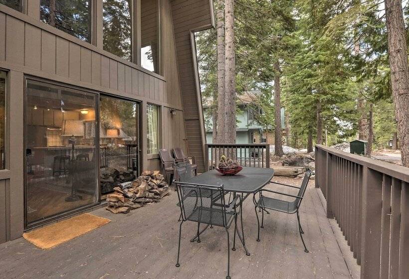 Near Skiing & Hiking: Carnelian Bay Cabin