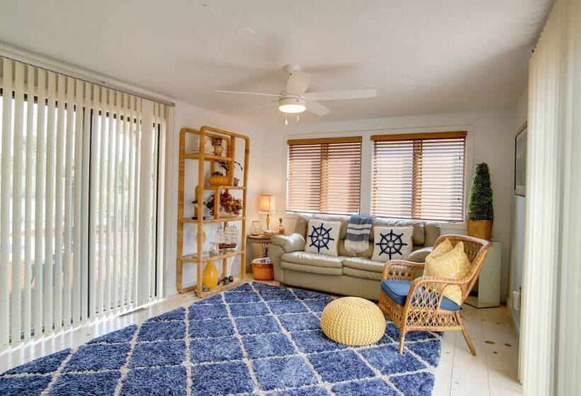 Charming Cape Cod Home W/ Patio, 2 Mi To Beach!