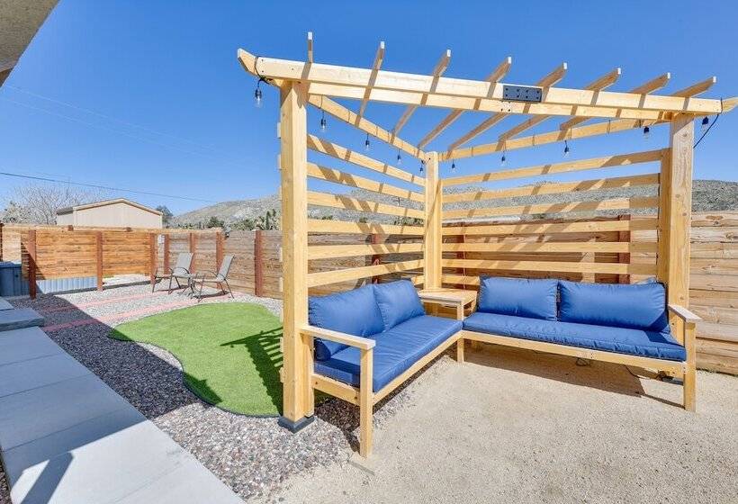 Charming Desert Cottage: 11 Mi To Joshua Tree