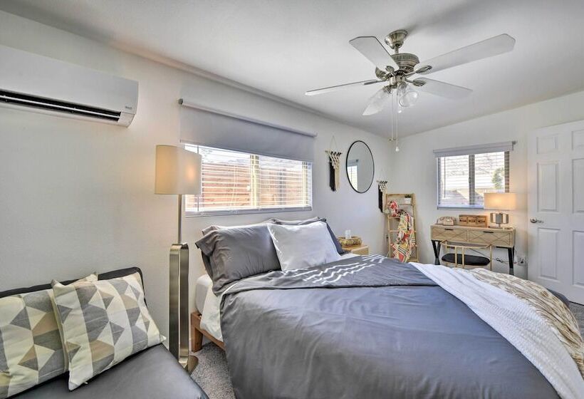 Charming Desert Cottage: 11 Mi To Joshua Tree