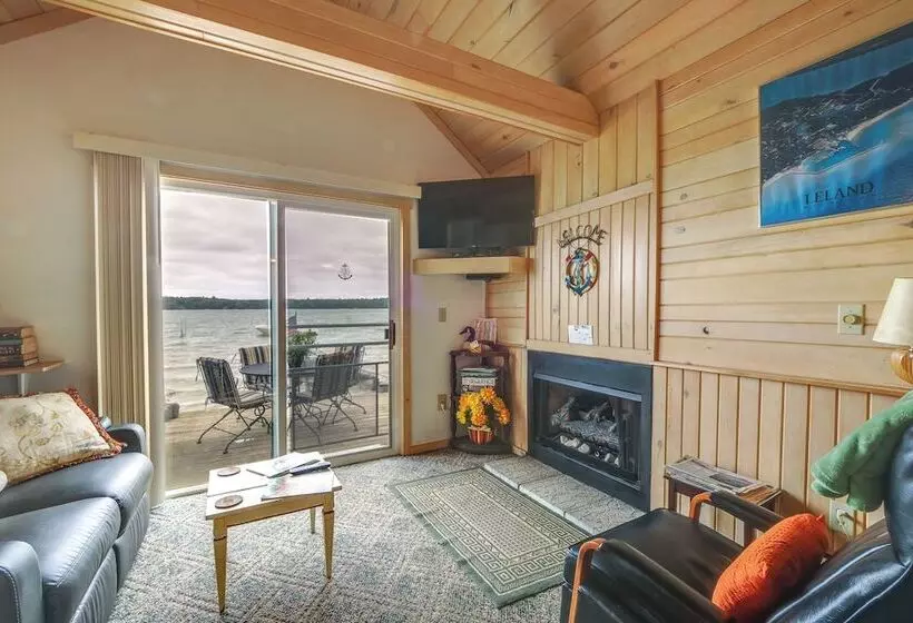 Little Traverse Lake Cottage: Beach Access & Dock!