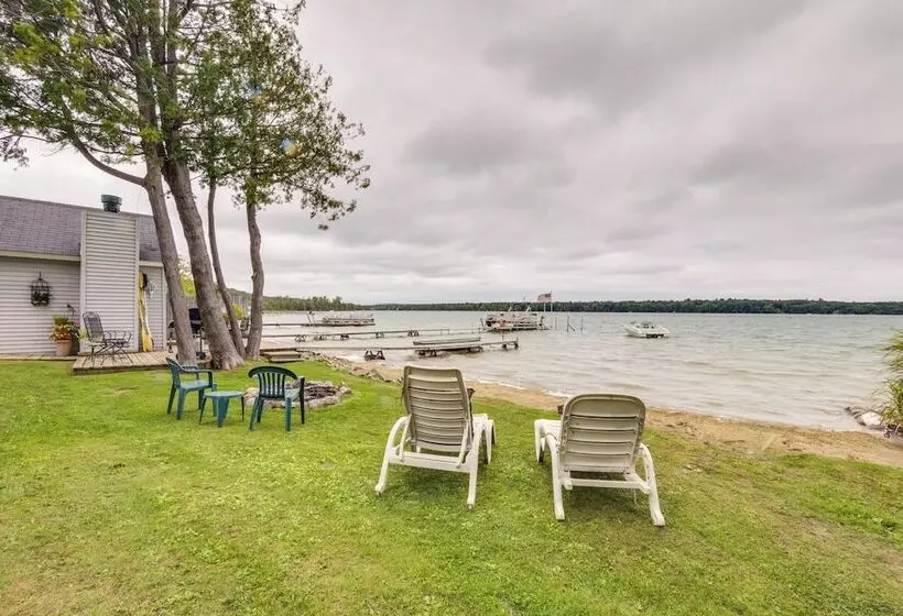 Little Traverse Lake Cottage: Beach Access & Dock!