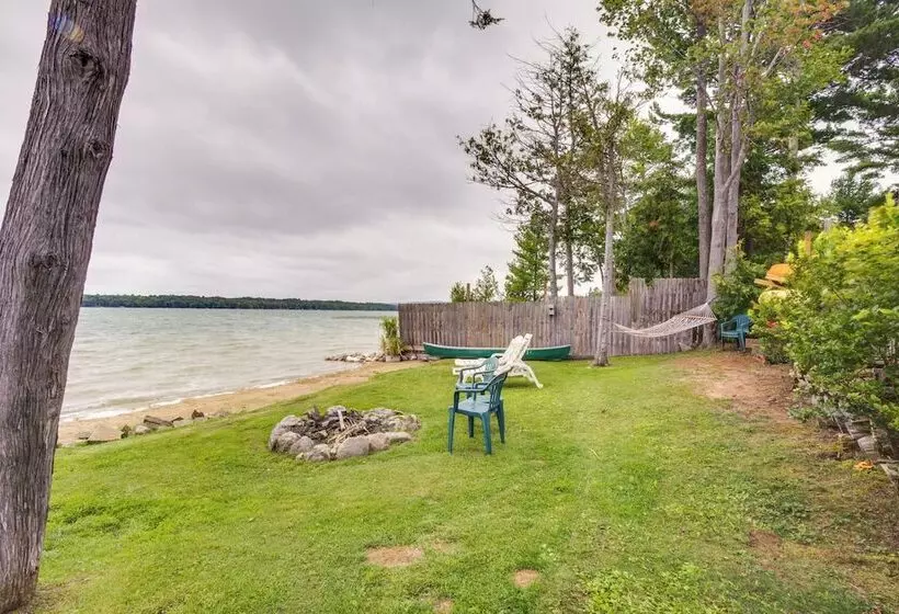 Little Traverse Lake Cottage: Beach Access & Dock!