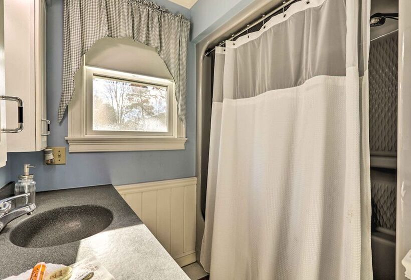 7 Mi To Downtown Providence: Quiet Apt In Seekonk