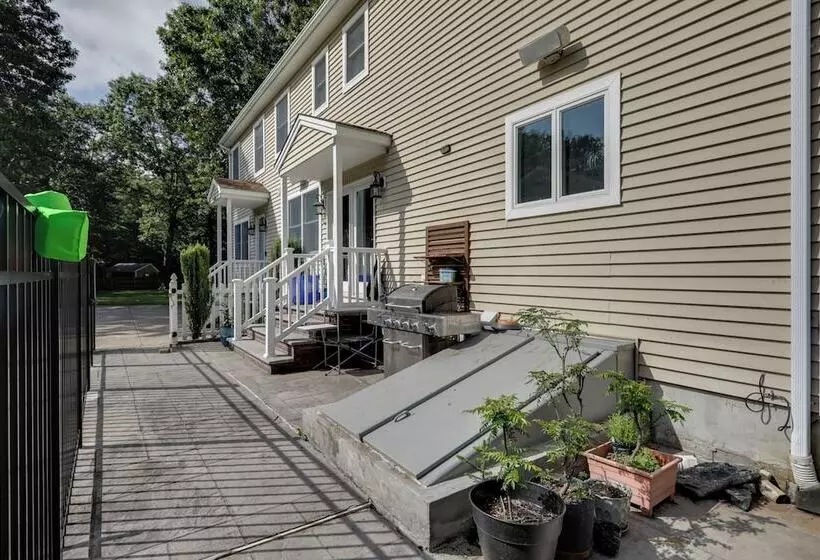 7 Mi To Downtown Providence: Quiet Apt In Seekonk