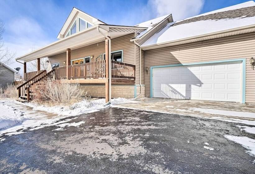 Charming, Spacious & Pet Friendly Buena Vista Home