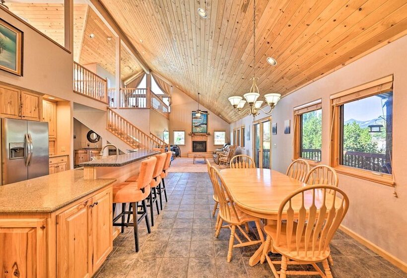 Charming, Spacious & Pet Friendly Buena Vista Home