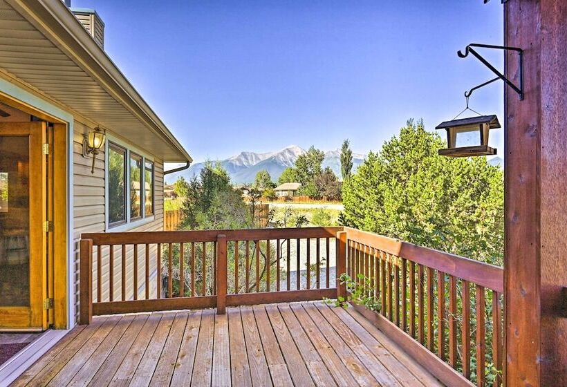 Charming, Spacious & Pet Friendly Buena Vista Home