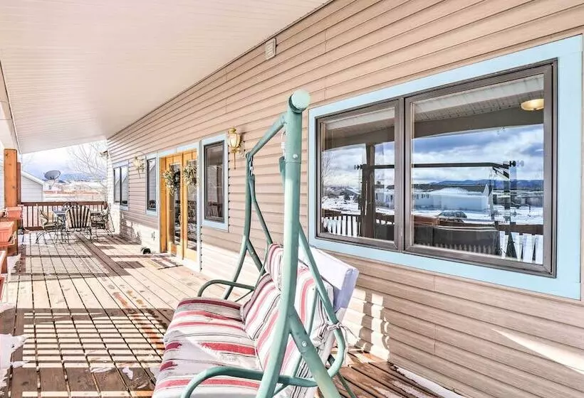 Charming, Spacious & Pet Friendly Buena Vista Home