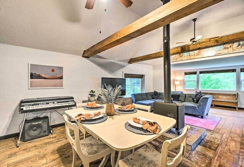 Creekside Morrison Cabin ~ 9 Mi To Red Rocks Park!