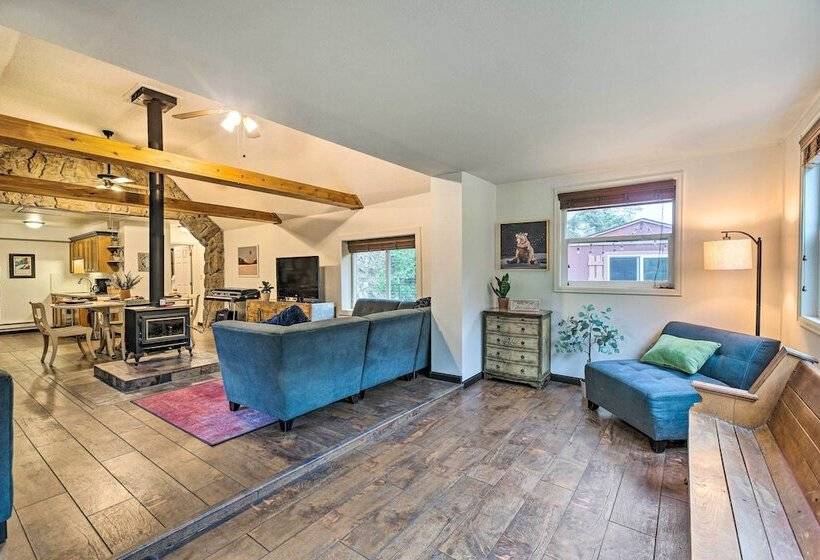 Creekside Morrison Cabin ~ 9 Mi To Red Rocks Park!