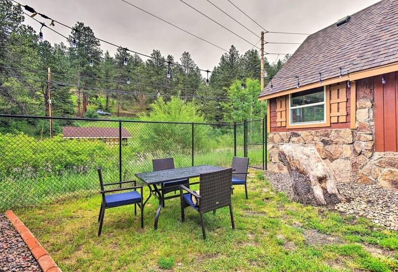 Creekside Morrison Cabin ~ 9 Mi To Red Rocks Park!