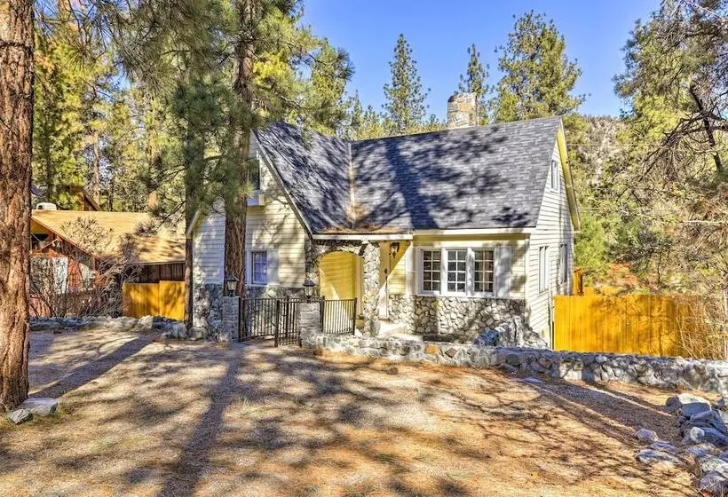 Cozy Home, 1/2 Mi To Downtown, 4 Mi To Hikes!