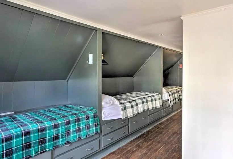 Cozy Home, 1/2 Mi To Downtown, 4 Mi To Hikes!