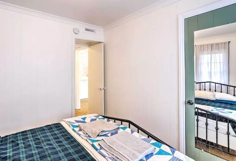 Cozy Home, 1/2 Mi To Downtown, 4 Mi To Hikes!