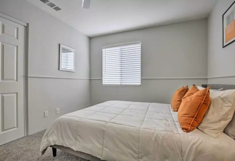 Desert Hot Springs Home W/ Pool & Gas Grill!