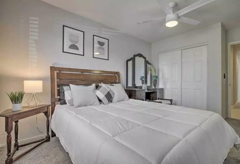 Desert Hot Springs Home W/ Pool & Gas Grill!