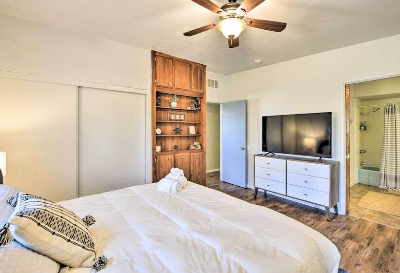 Desert Retreat W/ Backyard Oasis & Mtn Views!