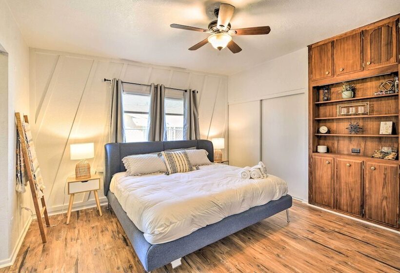 Desert Retreat W/ Backyard Oasis & Mtn Views!