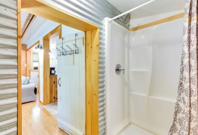 East Otis Vacation Rental W/ Private Deck & Bbq!