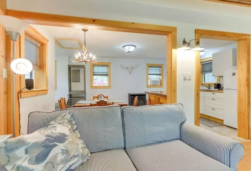 East Otis Vacation Rental W/ Private Deck & Bbq!