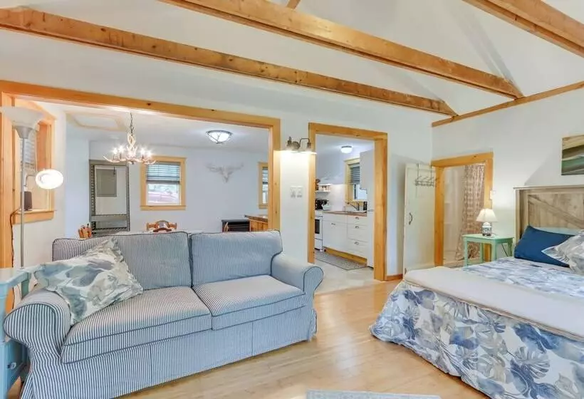 East Otis Vacation Rental W/ Private Deck & Bbq!