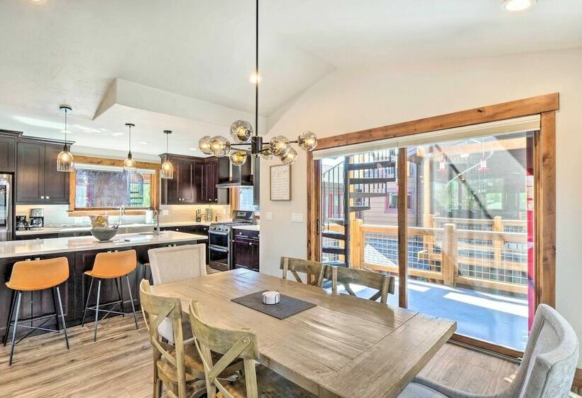 Frisco House  Rooftop Deck W/ Fire Pit Table