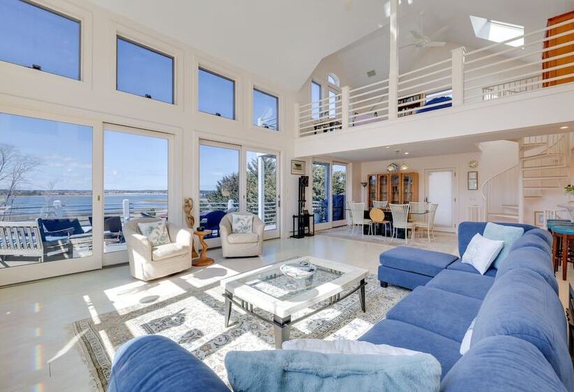 Wellfleet Home W/ Deck, Bay Views & Kayaks