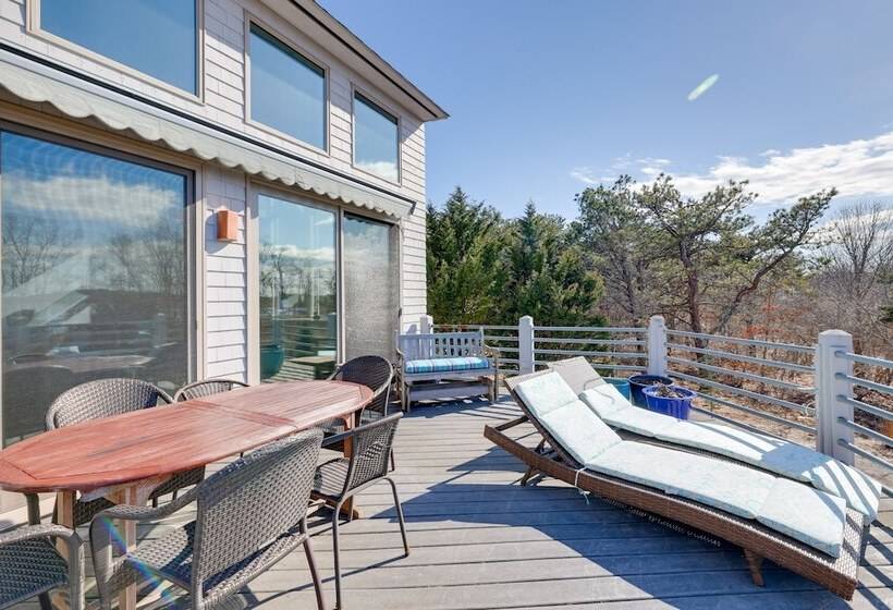 Wellfleet Home W/ Deck, Bay Views & Kayaks