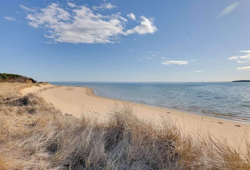 Wellfleet Home W/ Deck, Bay Views & Kayaks