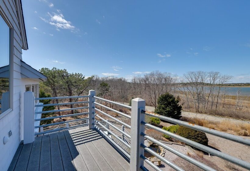 Wellfleet Home W/ Deck, Bay Views & Kayaks