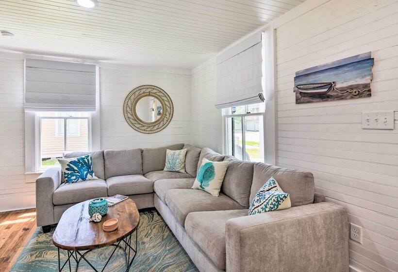 Walk To The Strand: Historic Galveston Home!